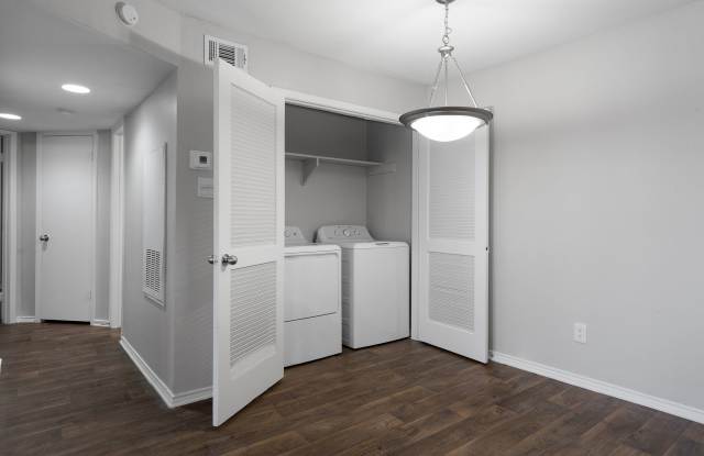 502 North - Move in Today! Gallery 3