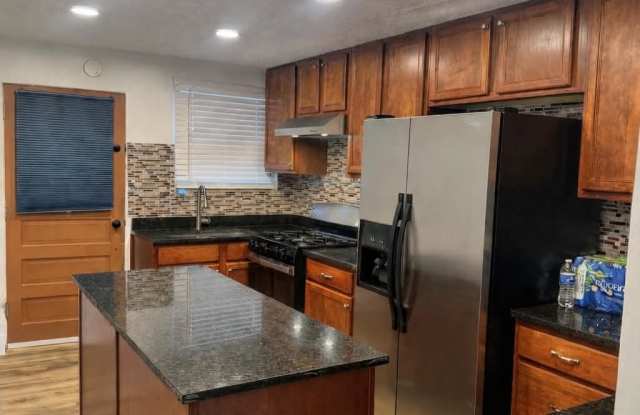 622 Logan St photos photos