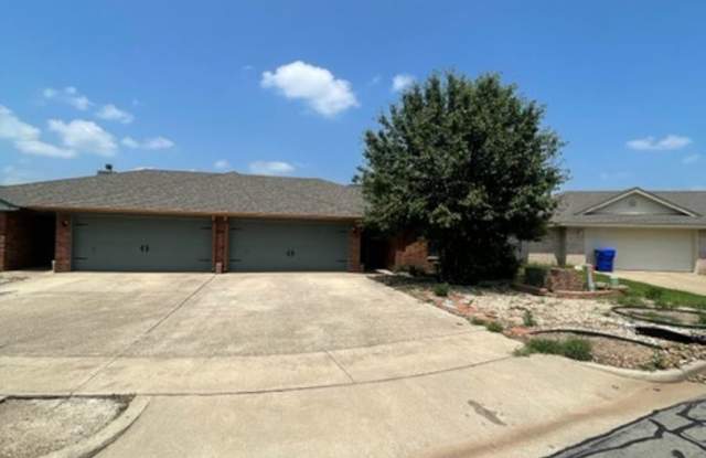 10145 Valencia Dr Unit B - 10145 Valencia Drive, Waco, TX 76708