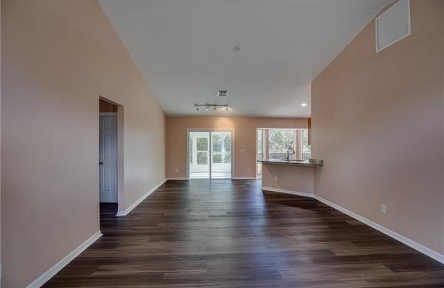 8416 95th Court Gallery 4