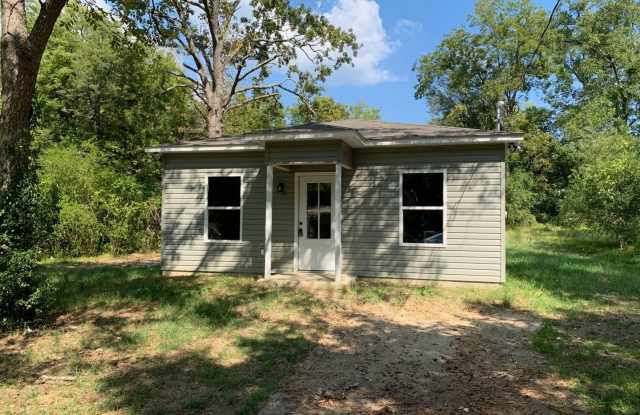 Cozy 3 Bedroom Home for Rent in Gadsden, AL. Coming soon!! photos photos