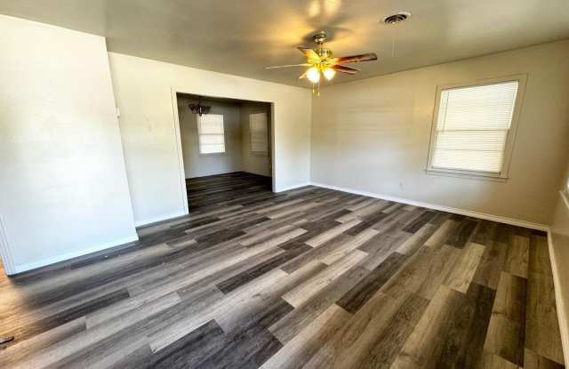 4301 31st Street photos photos