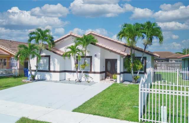 18331 SW 135th Ave photos photos