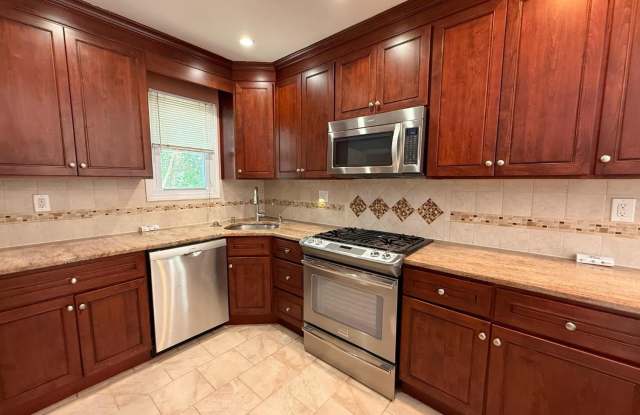 869 Gates Avenue photos photos