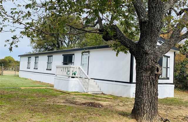 262 County Road 4852 Gallery 1