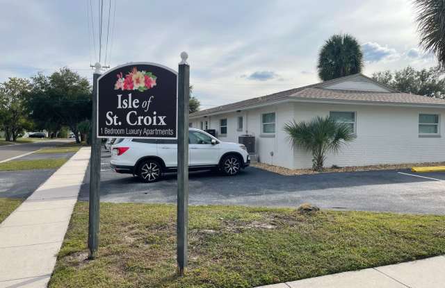 VERY LARGE 1 BEDROOM 1 BATH APARTMENT HOME IN ST PETERSBURG FL- MOVE IN SPECIAL $250 DEPOSIT photos photos