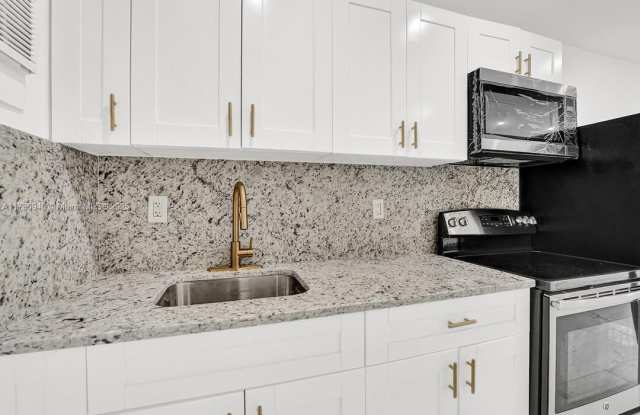 5807 SW 25th St photos photos