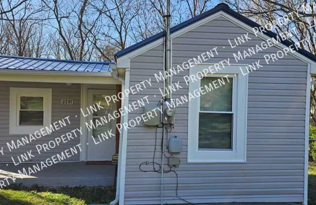 Completely Remodeled 2 Bedroom with a Huge Back deck and fence near 153 and bonus room. photos photos
