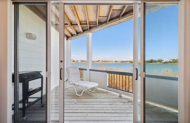 250 Dune Road Gallery 4