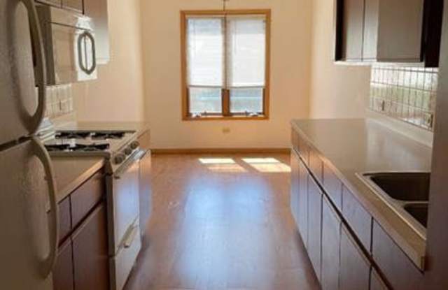 556 Main Street - 101 photos photos
