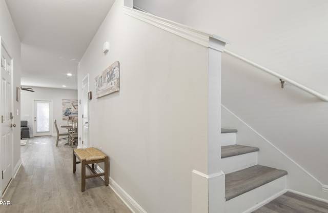 1875 Pointe Drive Gallery 3