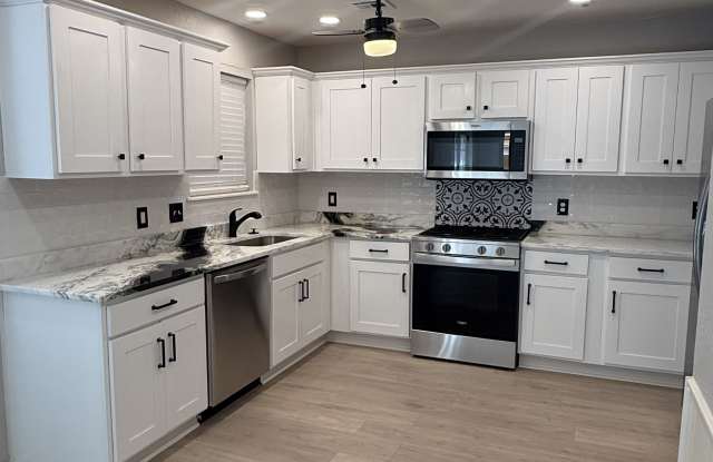 5013 Brookdale Dr Gallery 2
