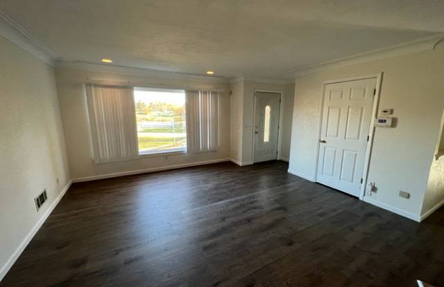 4105 Overlook Boulevard Gallery 2