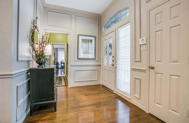 1512 Watch Hill Drive Gallery 3