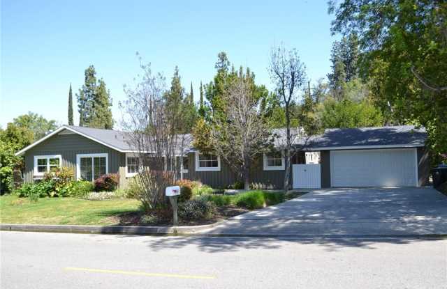 4960 Winnetka Avenue Gallery 2