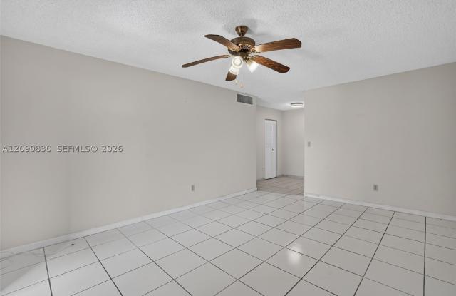 10786 N Kendall Dr Gallery 3