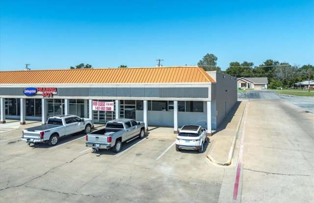 2109 W Washington Street - 2109 West Washington Street, Stephenville, TX 76401