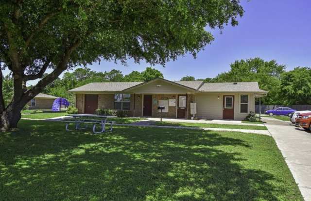 200 Daniel Dr. Gallery 3