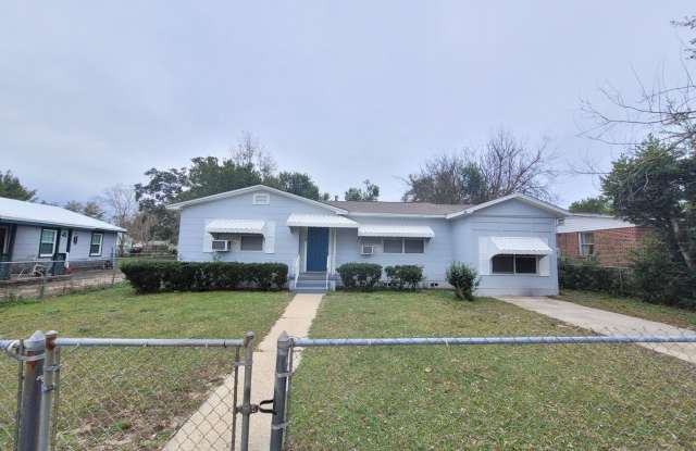 108 Marine Dr. MOVE IN SPECIAL!! Waived $350 Cleaning Fee!!!!! photos photos