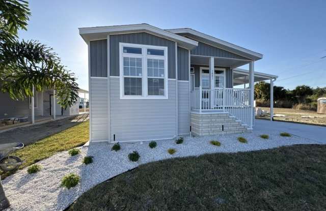 1001 Davy Jones Drive Gallery 4