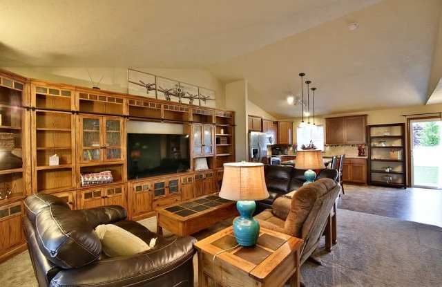 2493 West Dumont Drive Gallery 2