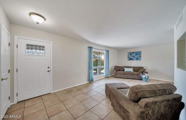 10724 W ROUNDELAY Circle Gallery 4