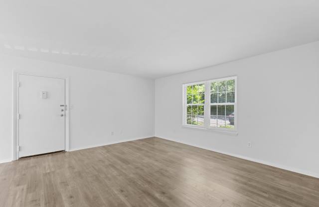 1208 Manassas Court Gallery 4