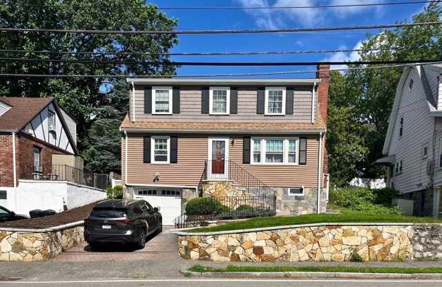 469 Appleton Street photos photos