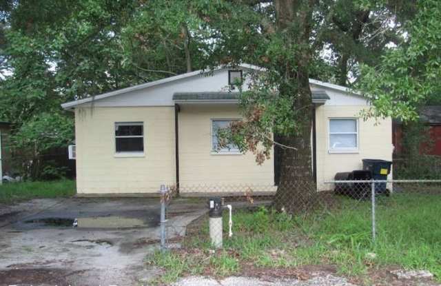 9412 N Elmer St - 9412 N Elmer St, Tampa, FL 33612