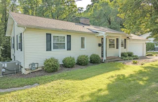 Oak Ridge 37830 - 3 bedroom home with fenced yard - Contact Ryan Fogarty (865) 333-4840 photos photos
