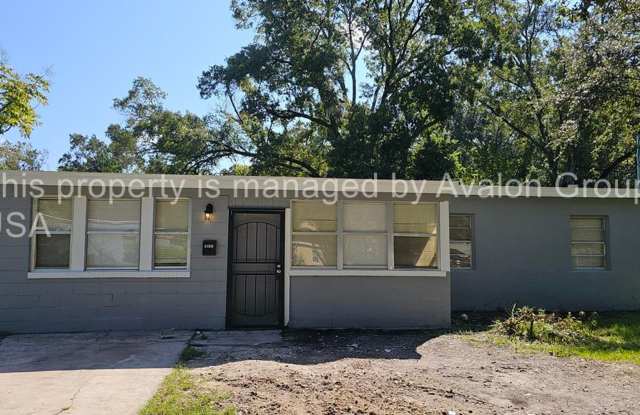 5611 Verbena Rd - 5611 Verbena Road, Jacksonville, FL 32209