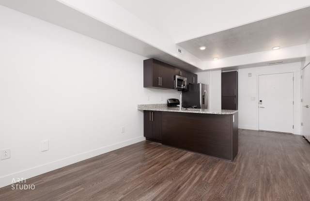 Downtown 360 Apartments Gallery 2