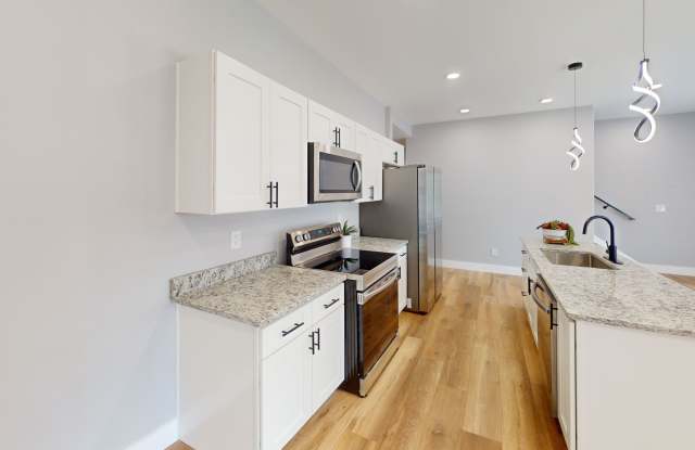 ✴️ Waitlist for Aug2027–Jul2028 Now Open! |Brand New Townhome in Fort Sanders | Walk to UTK Gallery 3