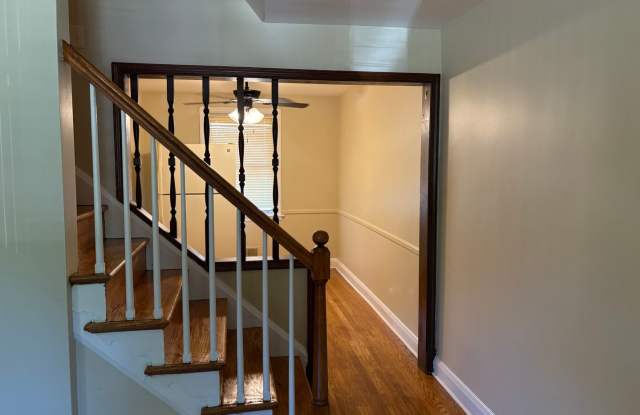2 bedroom 1 bath with finished basement in Baltimore City Gallery 4