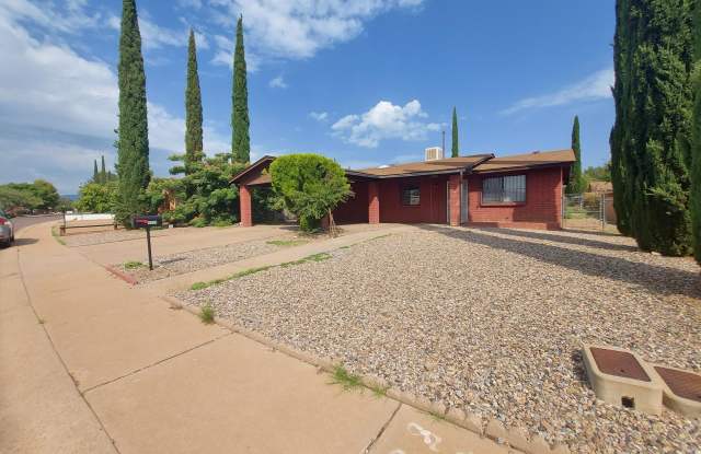 4939 E Evergreen Drive - 4939 East Evergreen Drive, Sierra Vista, AZ 85635