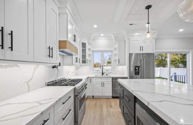 211 Rockwell Ave photos photos