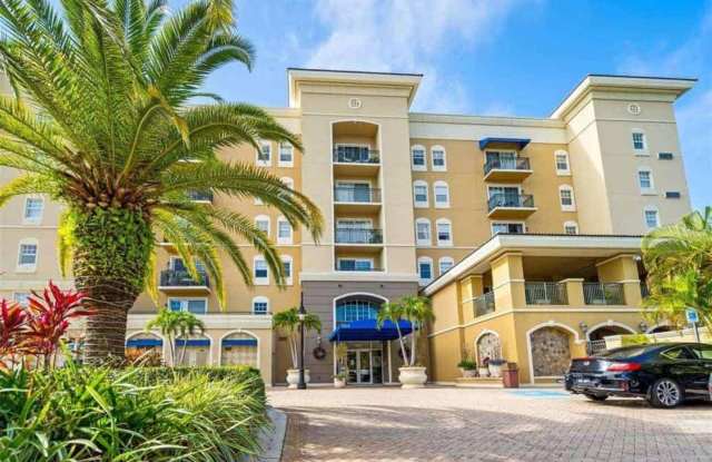 SEASONAL VACATION RENTAL IN THE BROADWAY PROMENADE! AVAILABLE DEC-APRIL 2027 photos photos