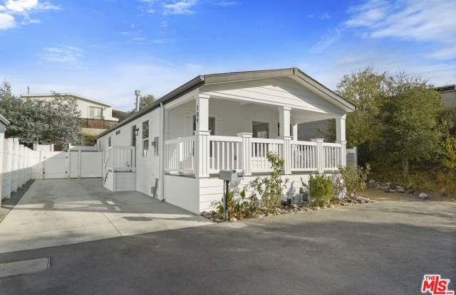 30473 Mulholland Hwy Gallery 2