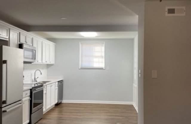 2213 North Hills Drive Gallery 2