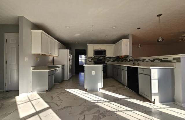 875 Roxfield Court Northeast Gallery 3