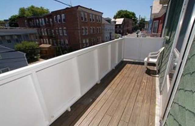 70 Salem Gallery 2