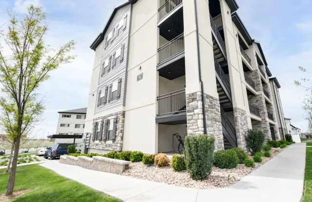 2 Bedroom Pet Friendly Unit for Rent in Provo photos photos