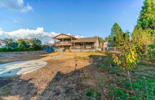 8868 Oak Ave - 8868 Oak Avenue, Orangevale, CA 95662