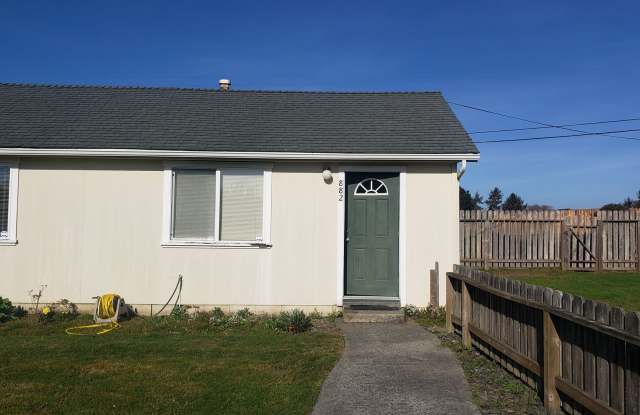 Charming 2-Bedroom Apartment Near the Hammond Trail – McKinleyville, CA photos photos