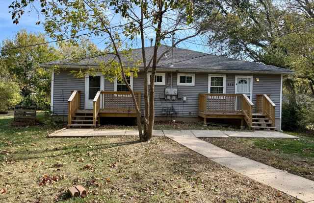 2 Bedroom Duplex - 505 Southeast Florence Avenue, Lee's Summit, MO 64063