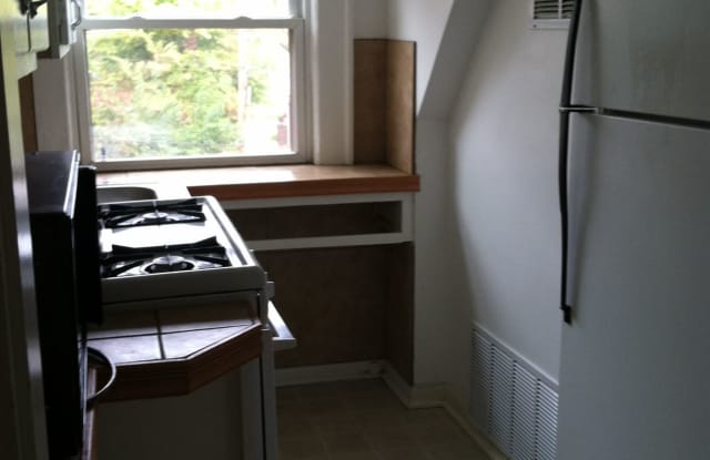 123 N 39th St Apt 5 - 123 N 39th St, Omaha, NE 68131