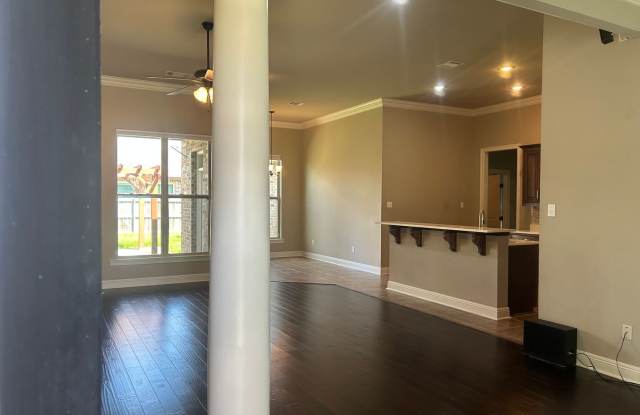 Room to Live, Relax & Enjoy – Spacious 3BR/2BA Home! Gallery 4