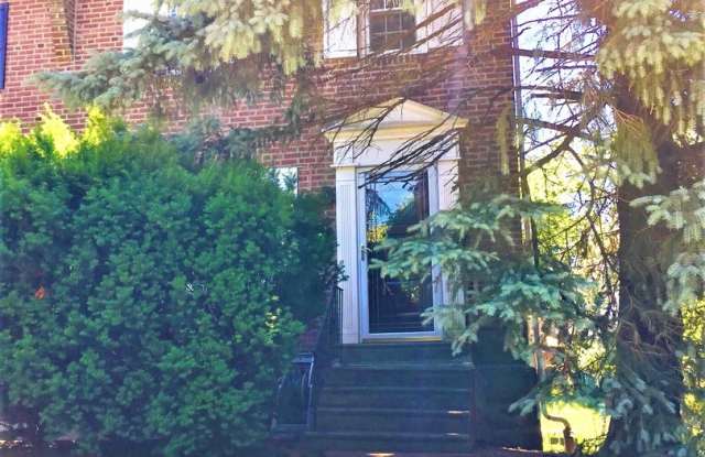 Lovely 3-Bedroom Townhouse in Drexel Hill! Available mid-August! photos photos