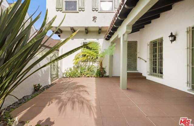 120 S Poinsettia Pl Gallery 3