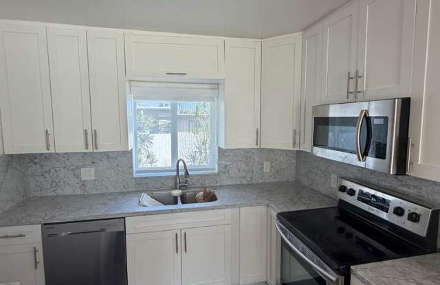 2815 Van Buren St photos photos